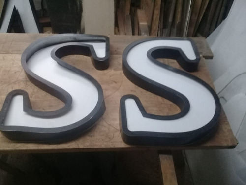 Letras Corporeas De Chapa Y Acrilico Con Luz Led
