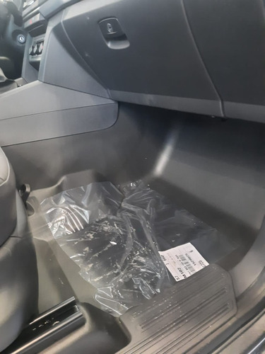 Imagen 12 de 22 de Volkswagen Amarok Trendline 4x2 Manual Fm
