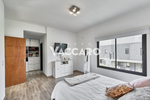 Imagen 28 de 30 de Casa Venta - Maria Eugenia Residences