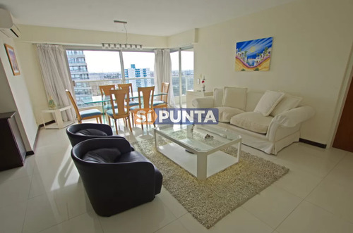 Apartamento En Venta 3 Dormitorios Piso Alto