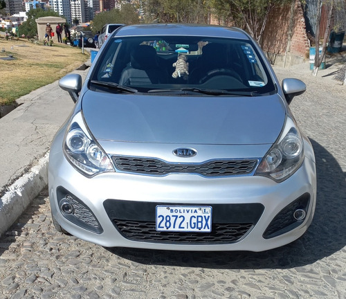 Imagen 5 de 7 de Kia Rio Full