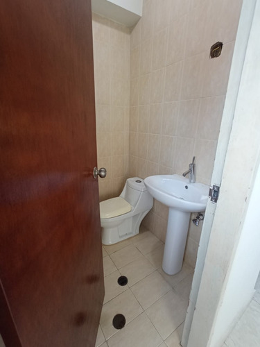 Yuraima Segura Vende Apartamento En Res. Puerto Alegre Urb. Valles De Camoruco Valencia Estado Carabobo