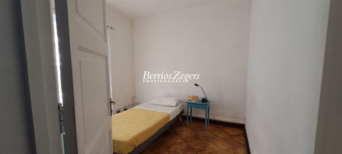 Casa En Venta 5 Dormitorios, Estar, Cercana A Metro En Ñuñoa