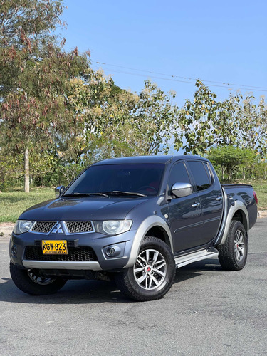 Mitsubishi L200 SPORTERO 3.2 Superlujo