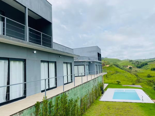 2 Casas No Mesmo Terreno Com Vista Incrível + Área Gourmet E Piscina Aceito Permuta!