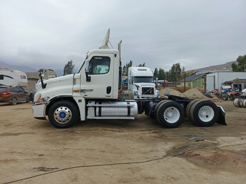 Camion Importado Para Placas Federales Especial Para Volteo