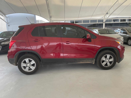 Imagen 3 de 15 de Chevrolet Trax 2019 1.8 Ls Mt
