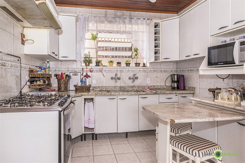 Imagem 29 de 30 de Vende Maravilhosa Casa, Três Quartos, Suíte, 5 Vagas De Garagem E Churrasqueira. - Reo617332