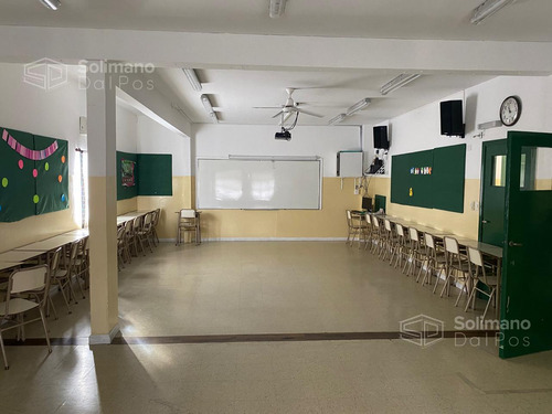 Local / Oficina / Instituto Educativo En Olivos