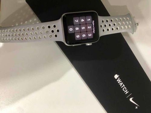 Apple Watch 2 Nike 42mm Prata - Brinde 5 Pulseiras