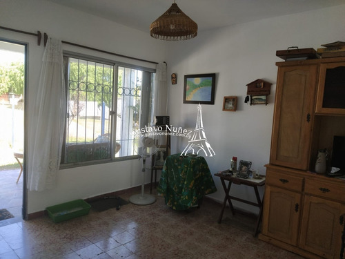 Casa Con Muy Buena Ubicacion- Ref: 3500