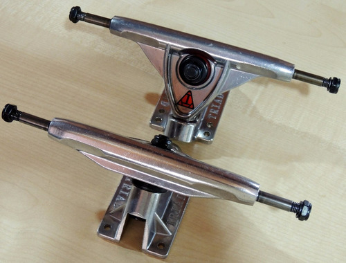 Par De Trucks De Skate Longboard Triad 149mm Polished