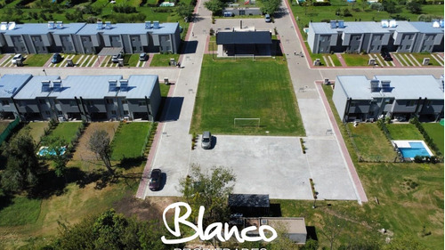 Casa En Venta En Pilar, G.b.a. Zona Norte