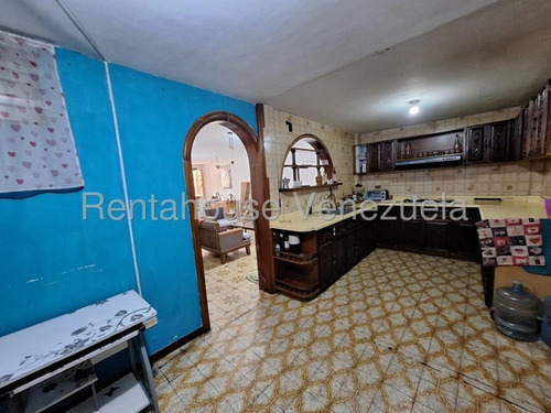 Oportunidad De Inversión Casa En Venta Urb Las Acacias Zona Comercial 25-12564 Hc