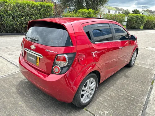Chevrolet Sonic 1.6 Lt 5 p