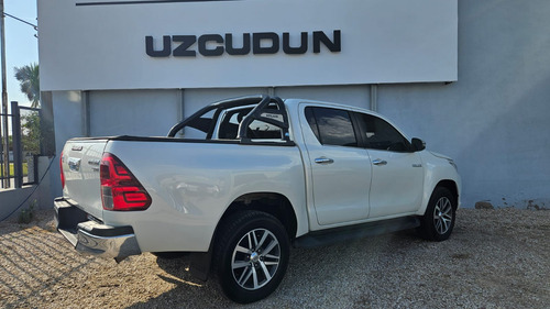 Toyota Hilux Pick-up 2.8 Cd Srx 177cv 4x2 At
