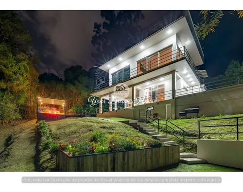 Finca En Venta En El Poblado. Casa En Venta En El Poblado. Propiedad De Inversión Para Airbnb Y Rentas Cortas En El Poblado