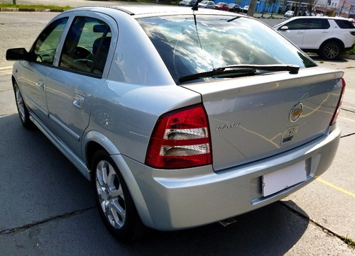 Imagem 3 de 9 de Chevrolet Astra Hatch Advantage 2.0 (flex) Flex Manual