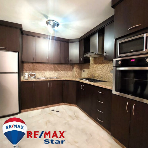 Imagen 4 de 10 de En Venta Bello Apartamento Equipado Residencia Altavista Casa Club Zona Oeste