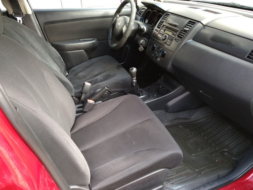 Imagen 8 de 15 de Nissan Tiida Comfort 1.8 6 Vel.