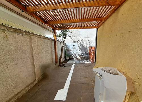 Casa Con Excelente Ubicación En Providencia