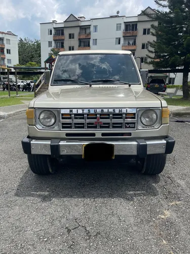 Mitsubishi Montero 3.0 V43 Wagon Status