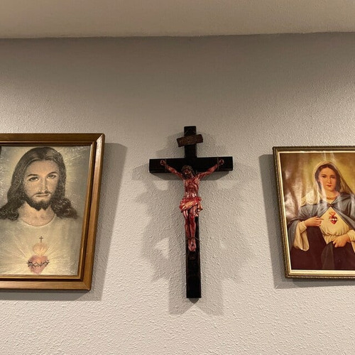 Muro Católico Genérico De Crucifijo Realista Con Estatua De
