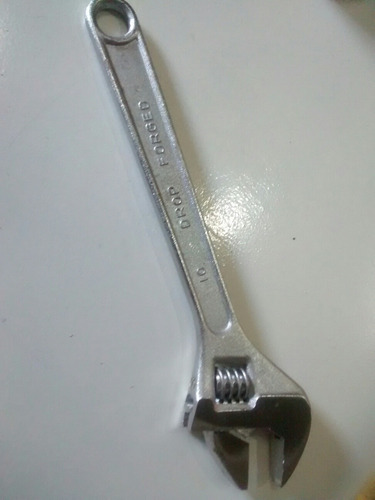Imagen 2 de 5 de Llave Ajustable De 10 Pulgadas