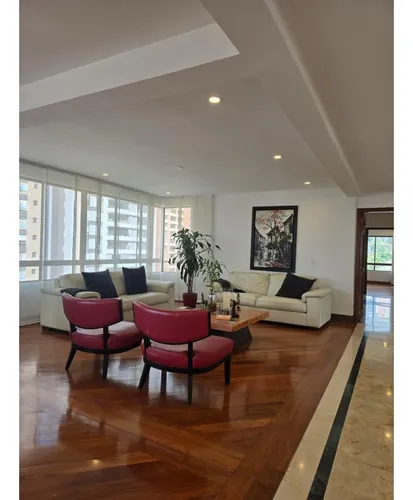 Arriendo Apartamento En Poblado- Milla De Oro