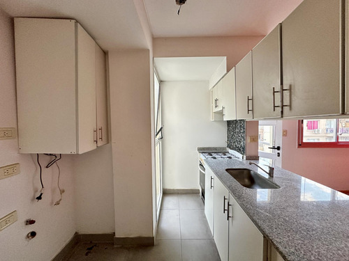 Departamento Dos Ambientes En Alquiler, Lomas De Zamora