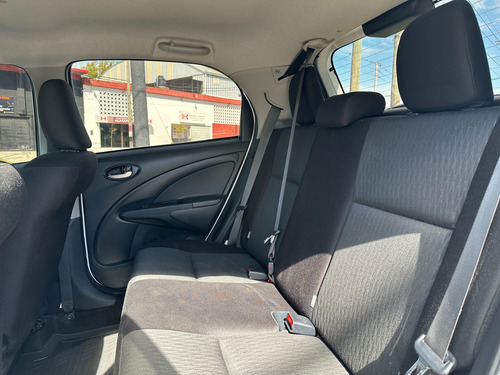 Toyota Etios 1.5 Sedan X