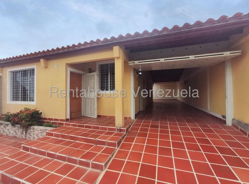 Erika Armeya Alquila, Casa En La Avenida Intecomunal De Cabudare. Flex: 26-122