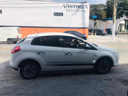 Imagem 8 de 11 de Fiat Bravo Essence 1.8 2014