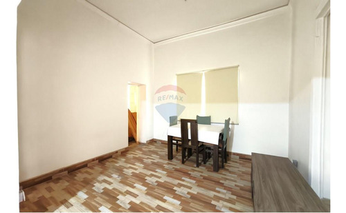 Casa Con Excelente Ubicación/ Av. Santa Isabel