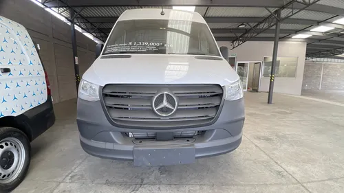 Mercedes-Benz Sprinter Cargo Van 517 X-Larga