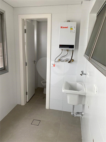 Imagem 3 de 30 de Apartamento 2 Dormitórios Sendo 1 Suíte, Vista Mar, Lazer Completo. - Reo602536
