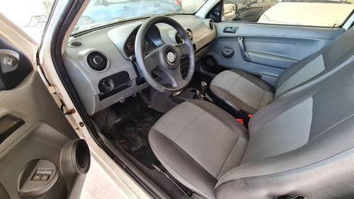 Imagem 10 de 14 de Volkswagen Gol G4 Trend Flex 2013 Econômico