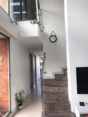 Imagen 2 de 30 de Espectacular Penthouse De 200 M2 En Santa Teresa Envigado