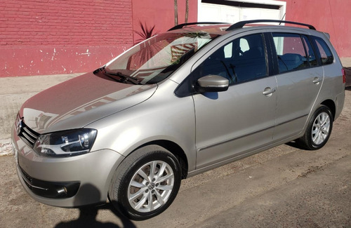 Imagen 2 de 15 de Volkswagen Suran Highline 1.6 - Modelo 2015. Con 99.200 Km