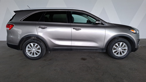 Kia Sorento 2.4 Lx At