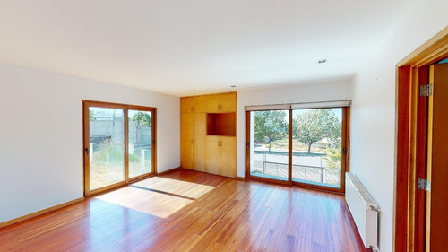Imagen 2 de 15 de Gran Casa En Exclusivo Sector Residencial De Concón