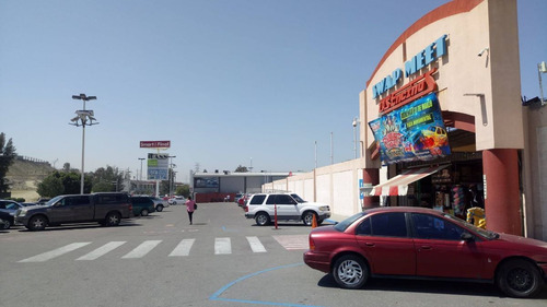 Traspaso Local En Swap Meet Los Encinos