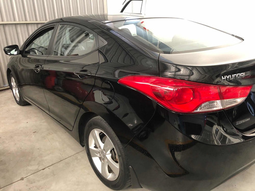 Hyundai Elantra 1.8 Gls 6at Seguridad Premium 2013