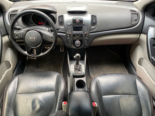 Imagem 9 de 14 de Kia Cerato Sx3 1.6 Automático - Top Linha