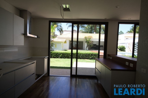 Imagem 14 de 15 de Casa Em Condomínio - Tamboré - Sp - 452349