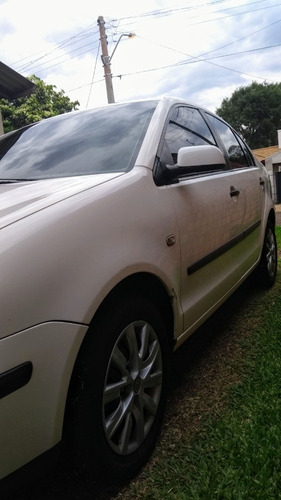 Volkswagen Polo Sedan 2006 1.6 Total Flex 4p