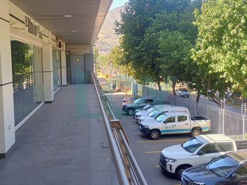 Arriendo Local Comercial 107m2 En Ciudad Empresarial.