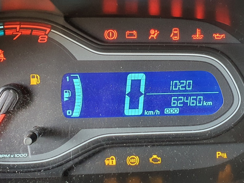 Prisma Lt 1.4 2016 Prata