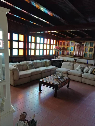 Penthouse Amoblado Con Ubicacion Privilegiada Cumana Sucre