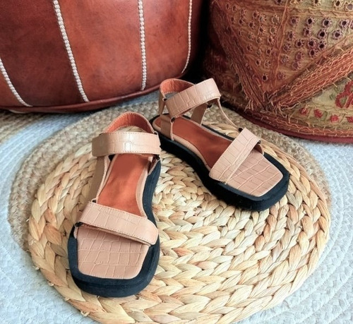 Imagen 4 de 10 de Tela Cuerina Simil Cuero Pu Croco 1mt X 1,4mt